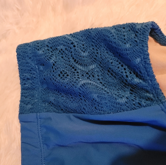 Electric blue swim bottoms ♡ - Picture 2 of 4